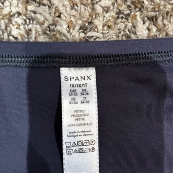 Spanx air essentials jumpsuit - Picture 3 of 3
